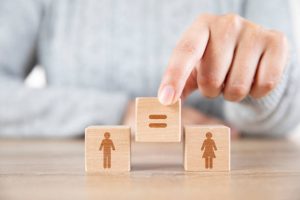 دور المرأة في إعادة بناء المجتمع السوري