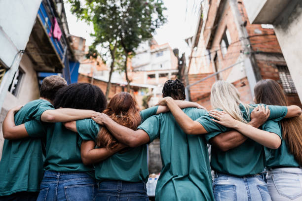 ما معنى كفالة أسرة؟